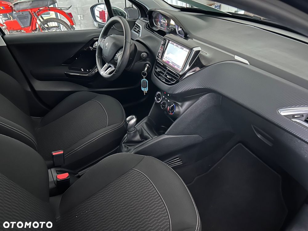 Peugeot 208 PureTech 100 Active Pack - 28