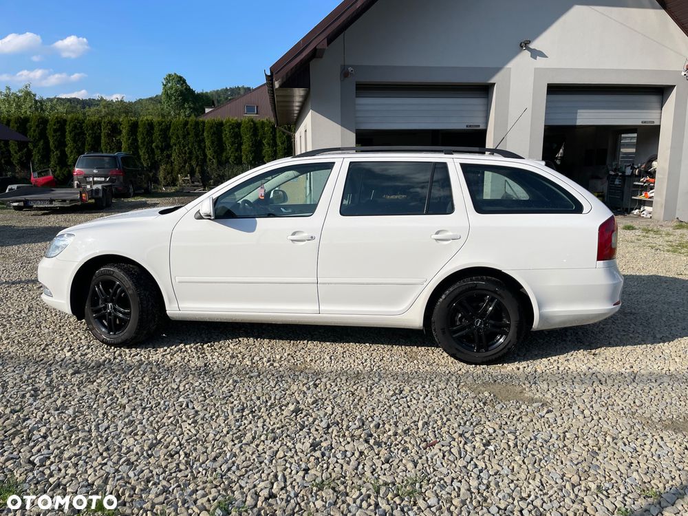 Skoda Octavia 1.6 Combi Style - 6