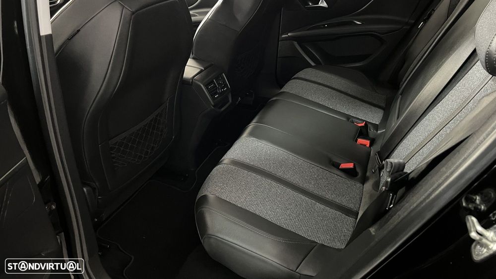 Peugeot 3008 1.2 PureTech Active Pack - 16