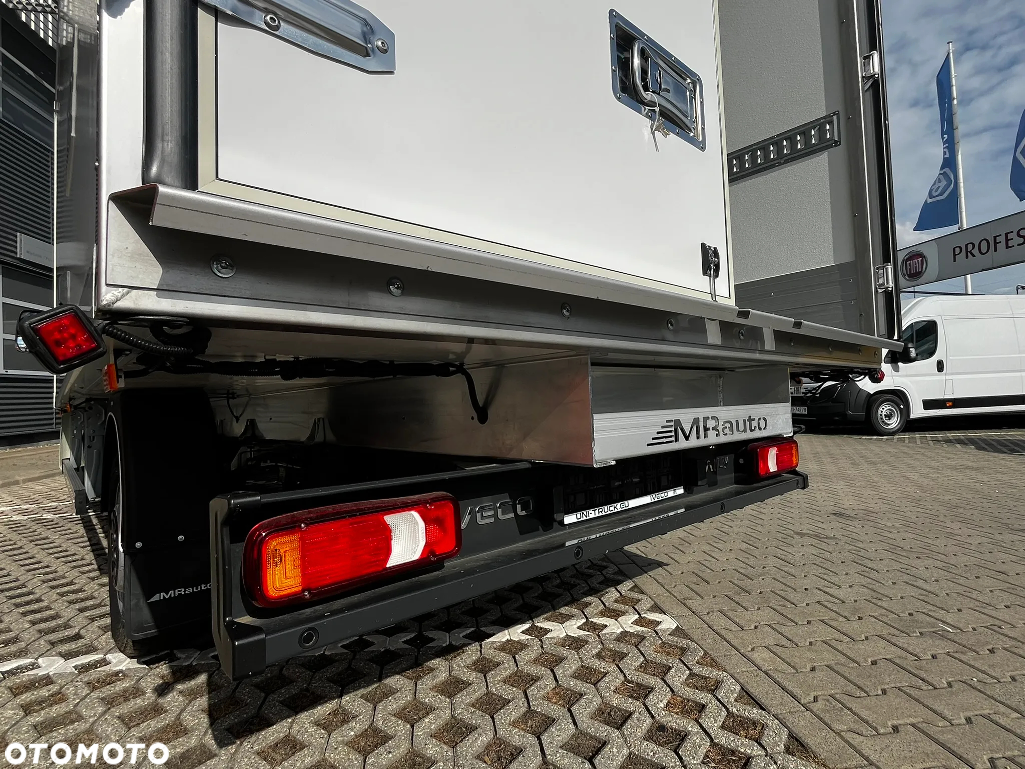 Iveco DAILY 35S18 - 12
