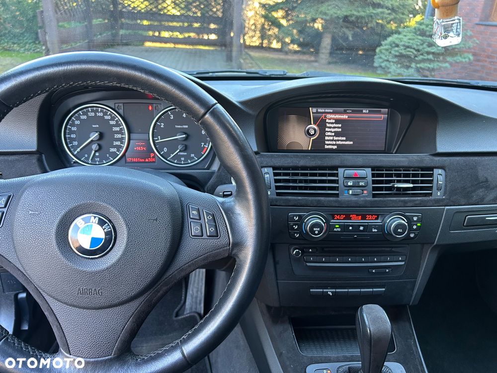 BMW Seria 3 320i M Sport Edition - 34
