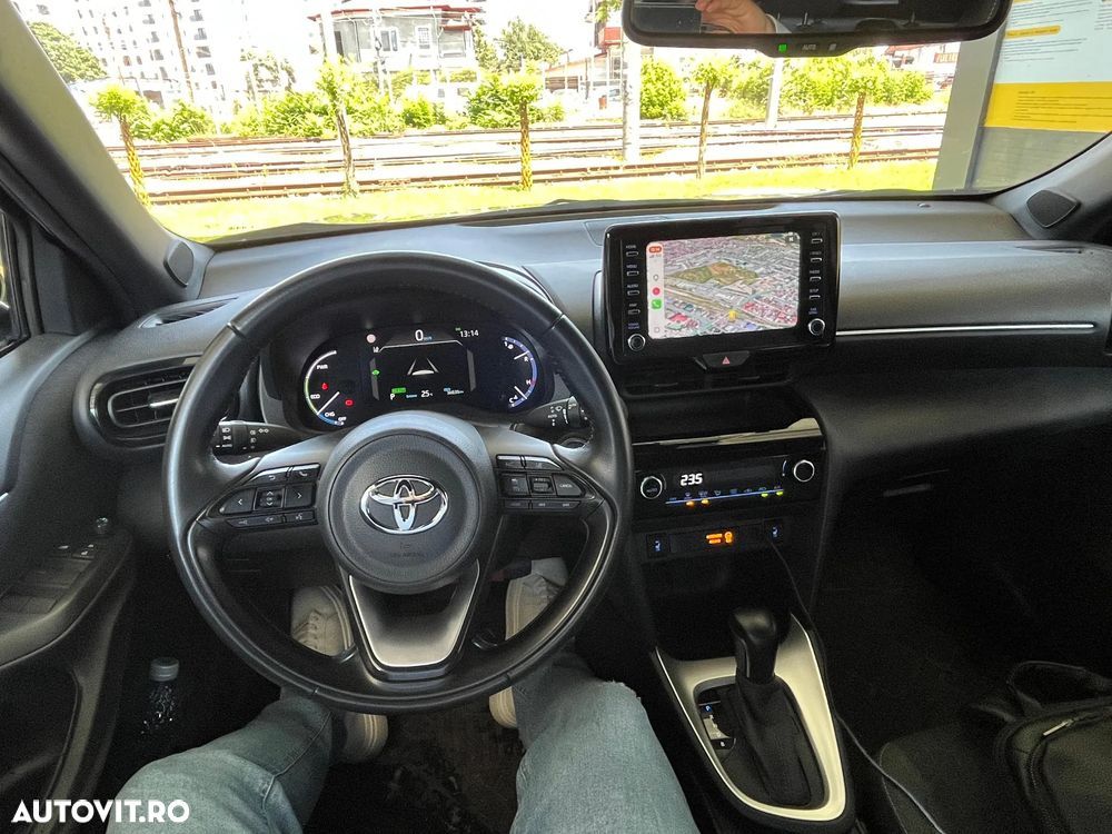 Toyota Yaris Cross 1.5 VVT-i HSD 4x2 Dynamic - 6