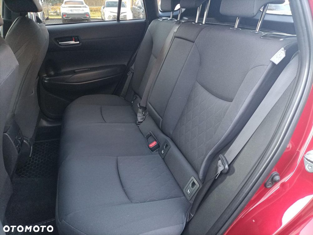 Toyota Corolla Cross - 12