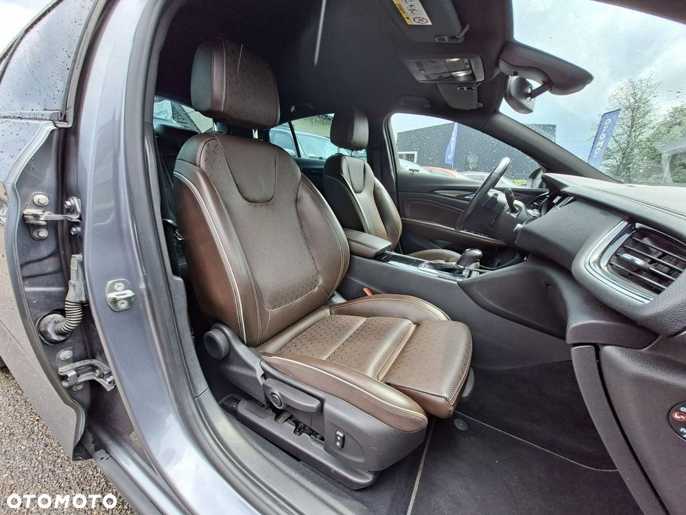 Opel Insignia 2.0 T 4x4 Exclusive S&S - 31