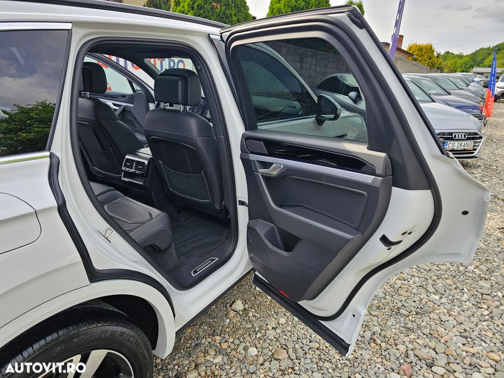 Volkswagen Touareg 3.0 V6 TDI SCR 4Motion Automatik R-Line - 33