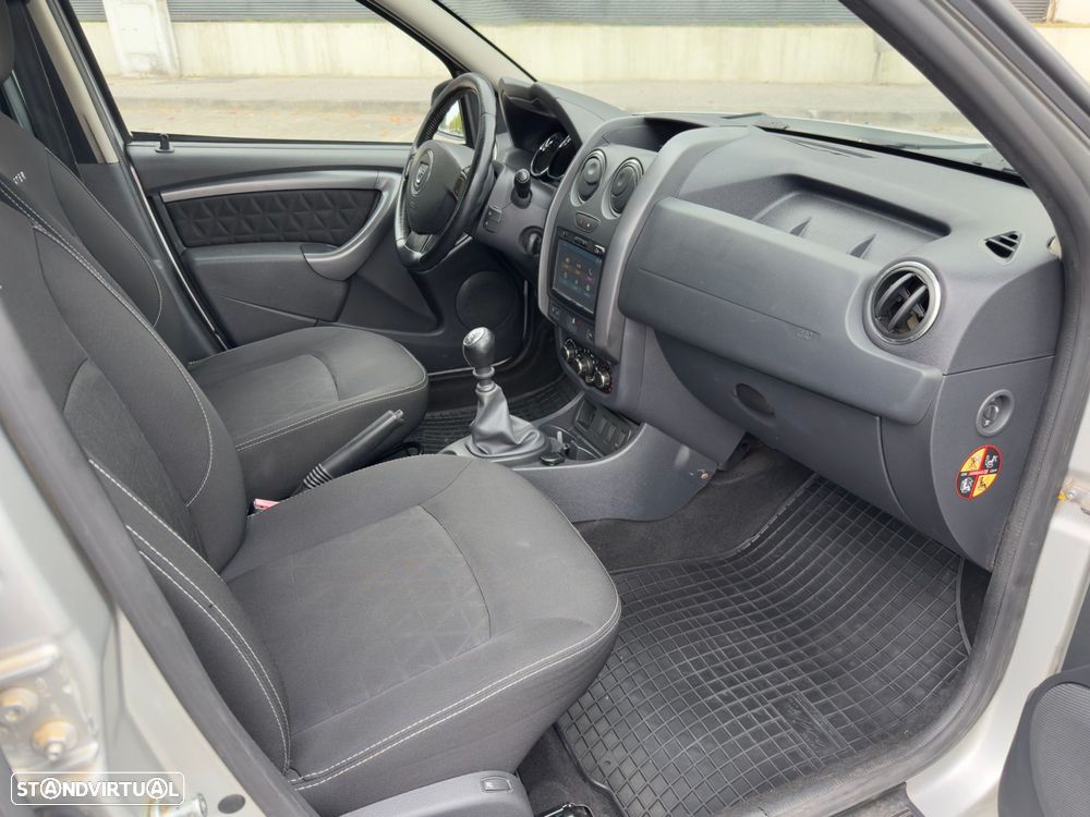 Dacia Duster 1.2 TCe Prestige - 22