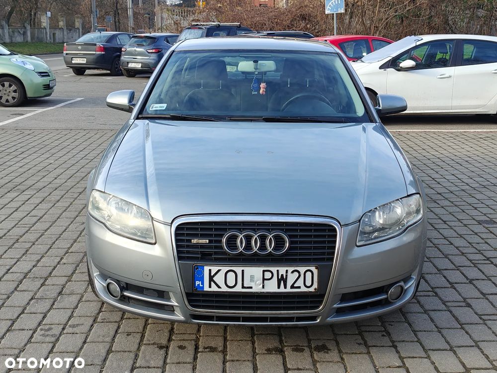 Audi A4 Limousine - 15