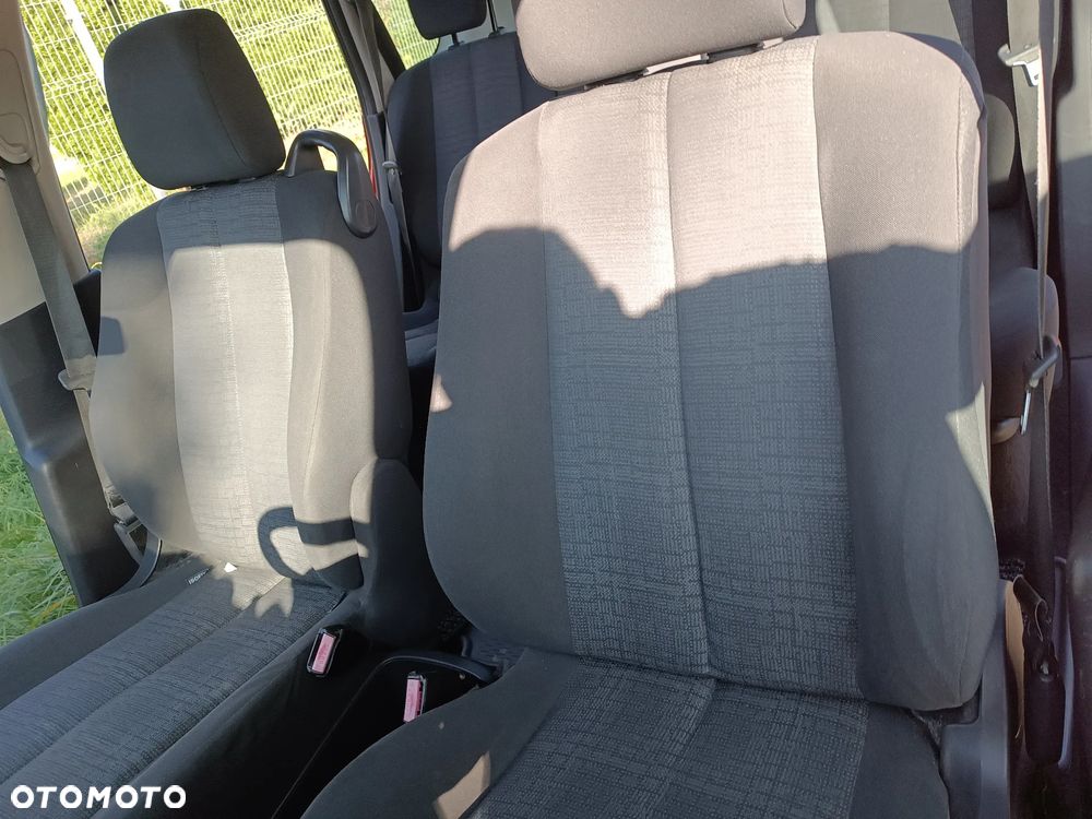 Renault Scenic 1.6 16V Expression - 13