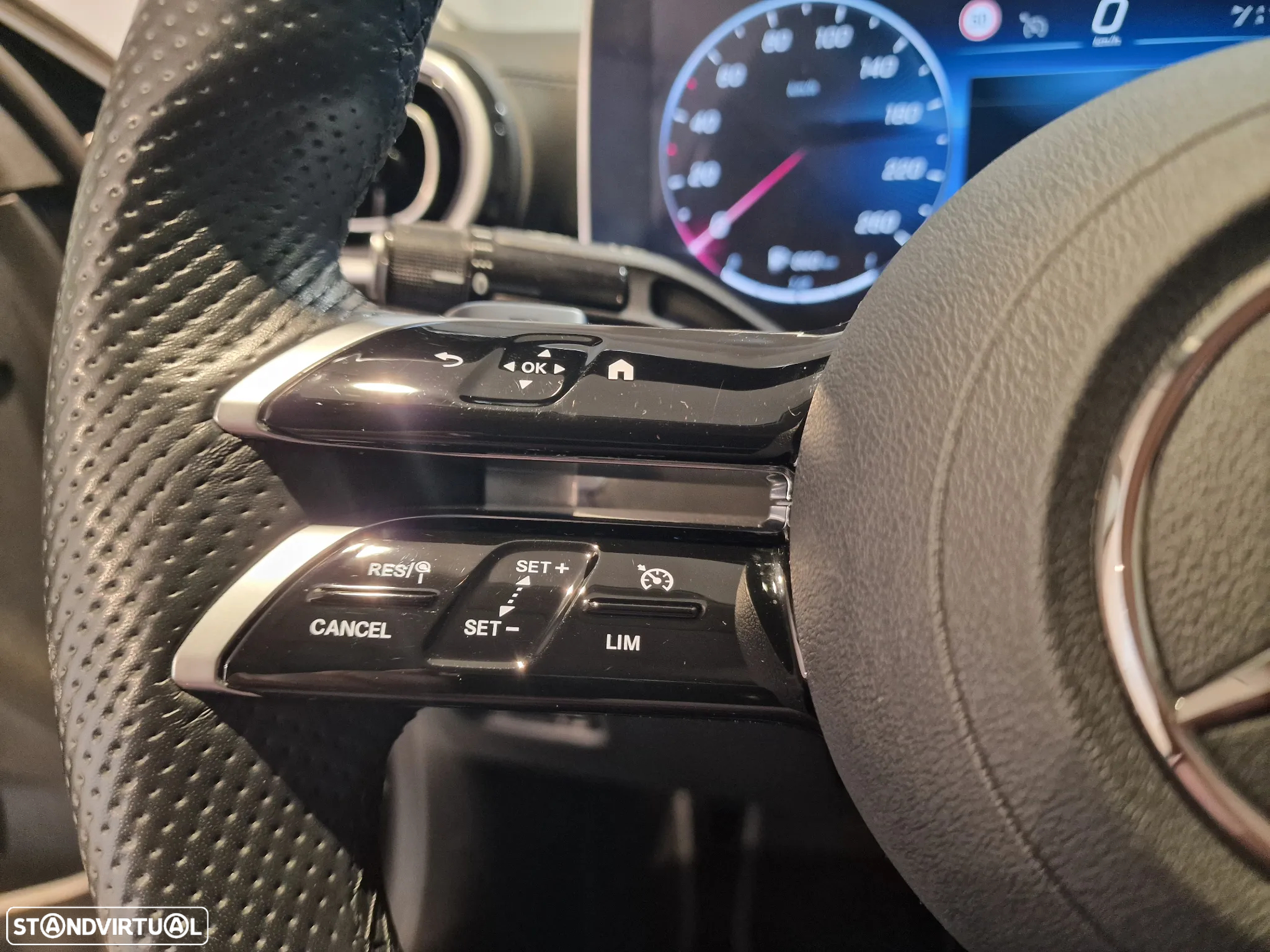 Mercedes-Benz C 300 d AMG Line - 17