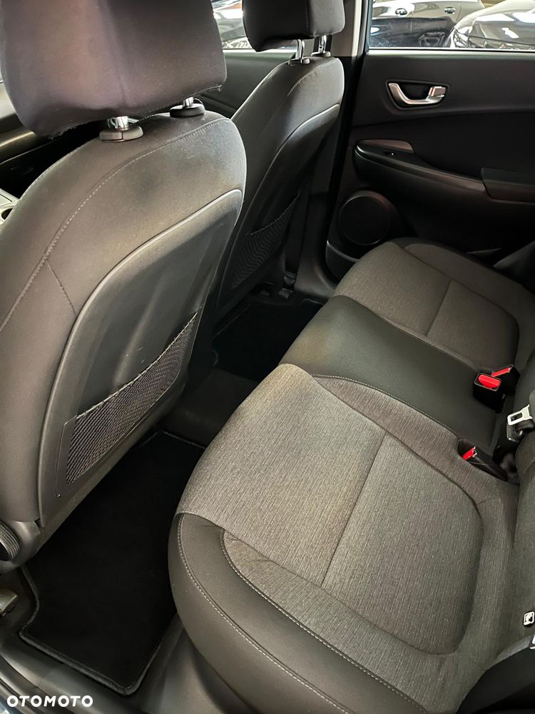 Hyundai Kona Select - 8