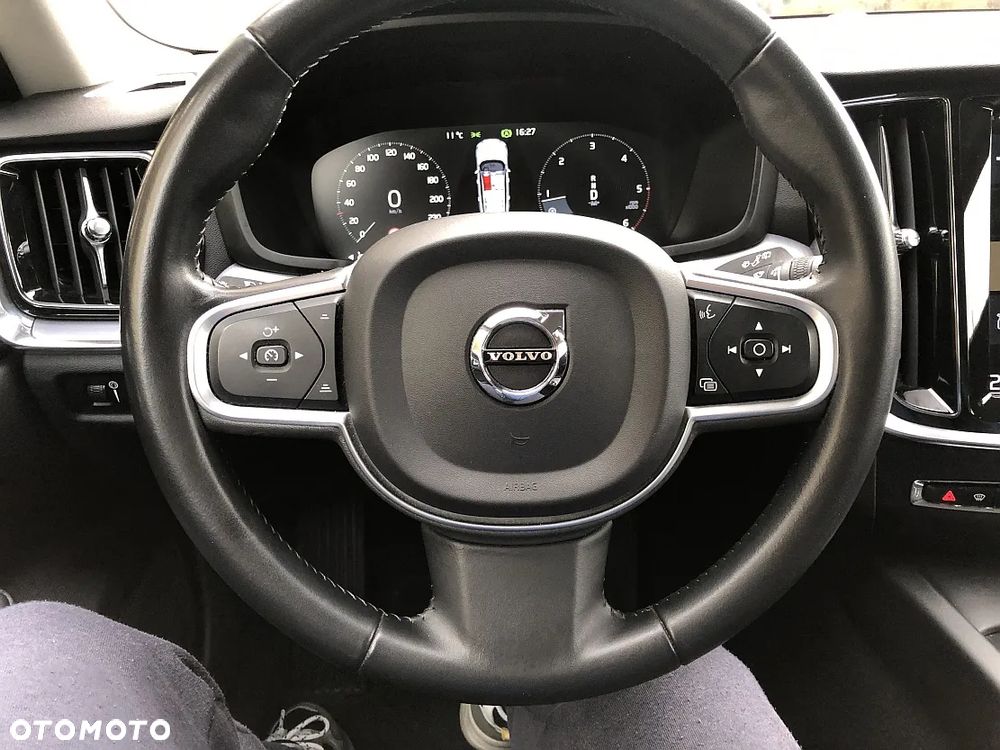 Volvo V60 B4 D Momentum Pro - 19