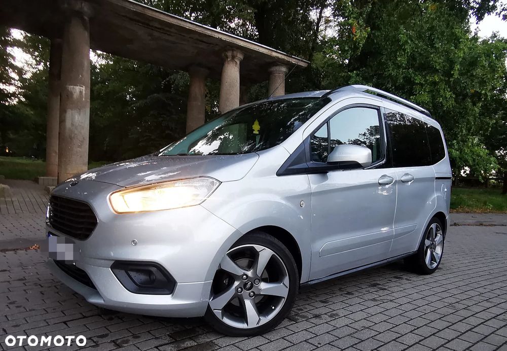 Ford Tourneo Courier 1.5 TDCi S&S Titanium - 20