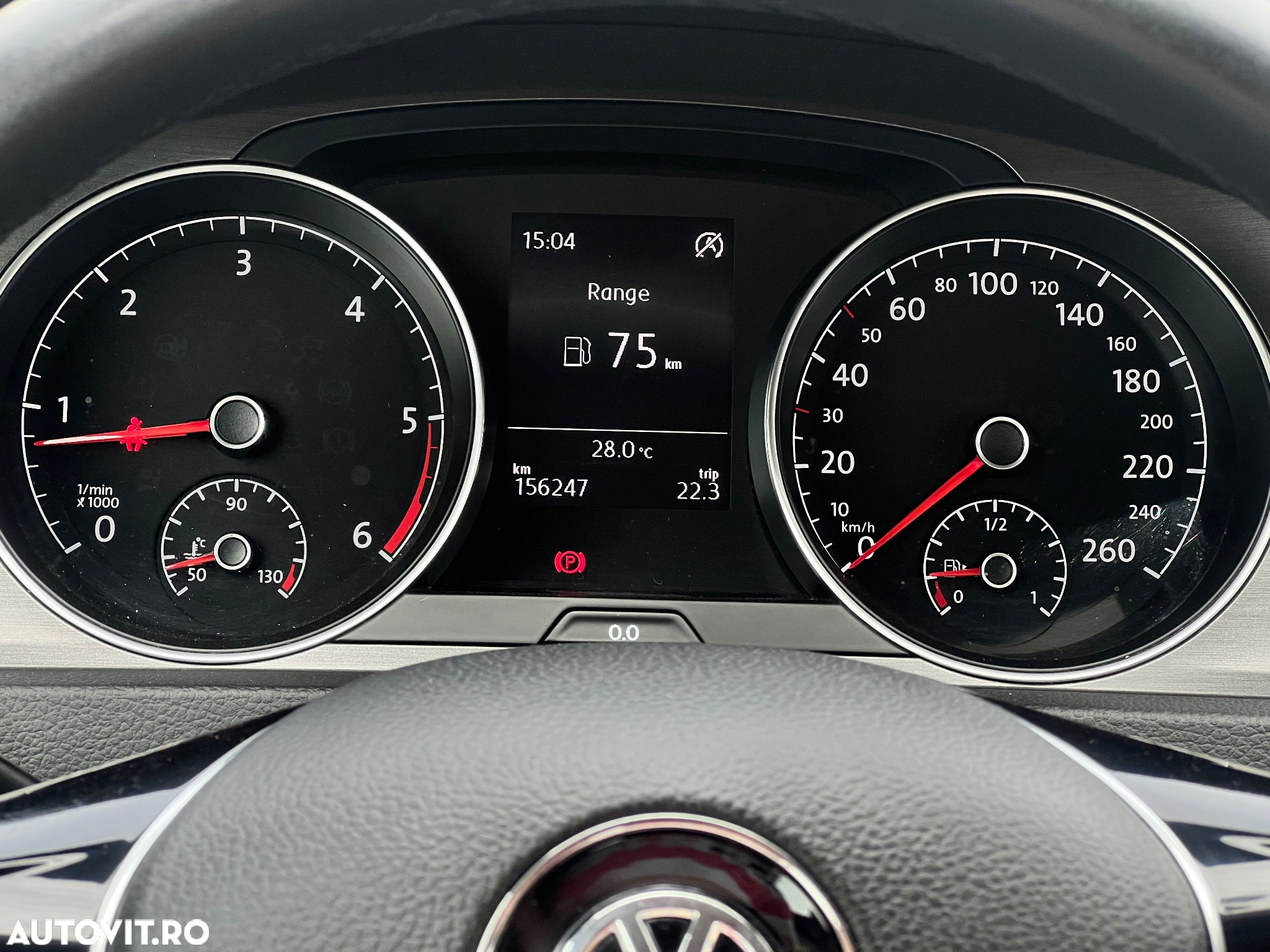 Volkswagen Golf 1.6 TDI BMT Comfortline - 24