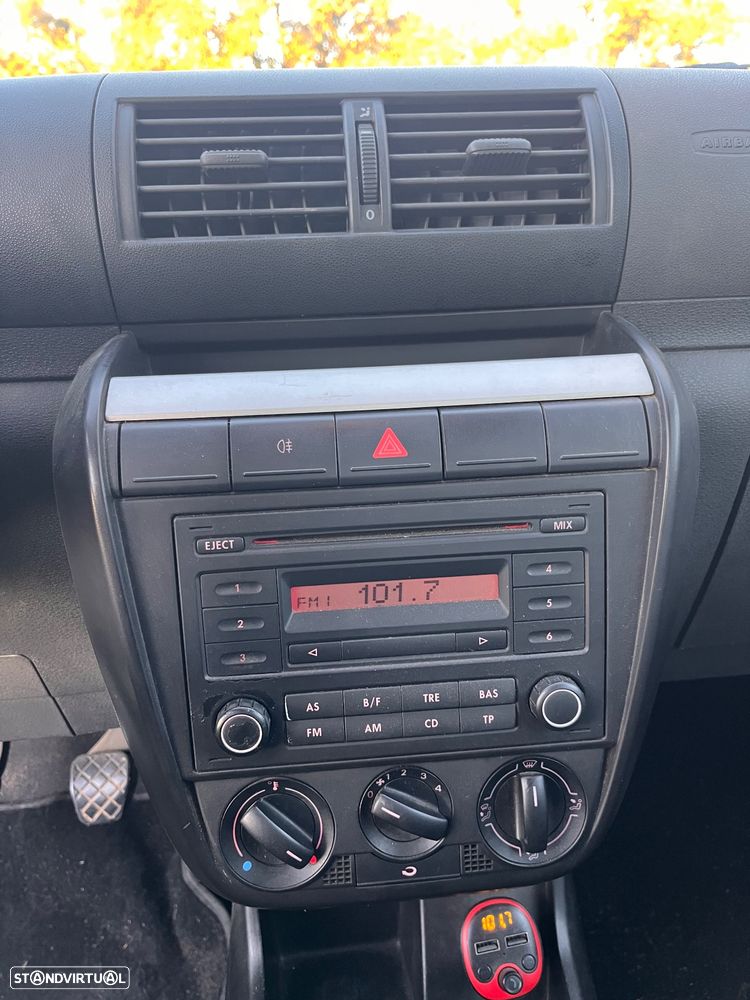 VW Fox 1.2 T.Liso - 6