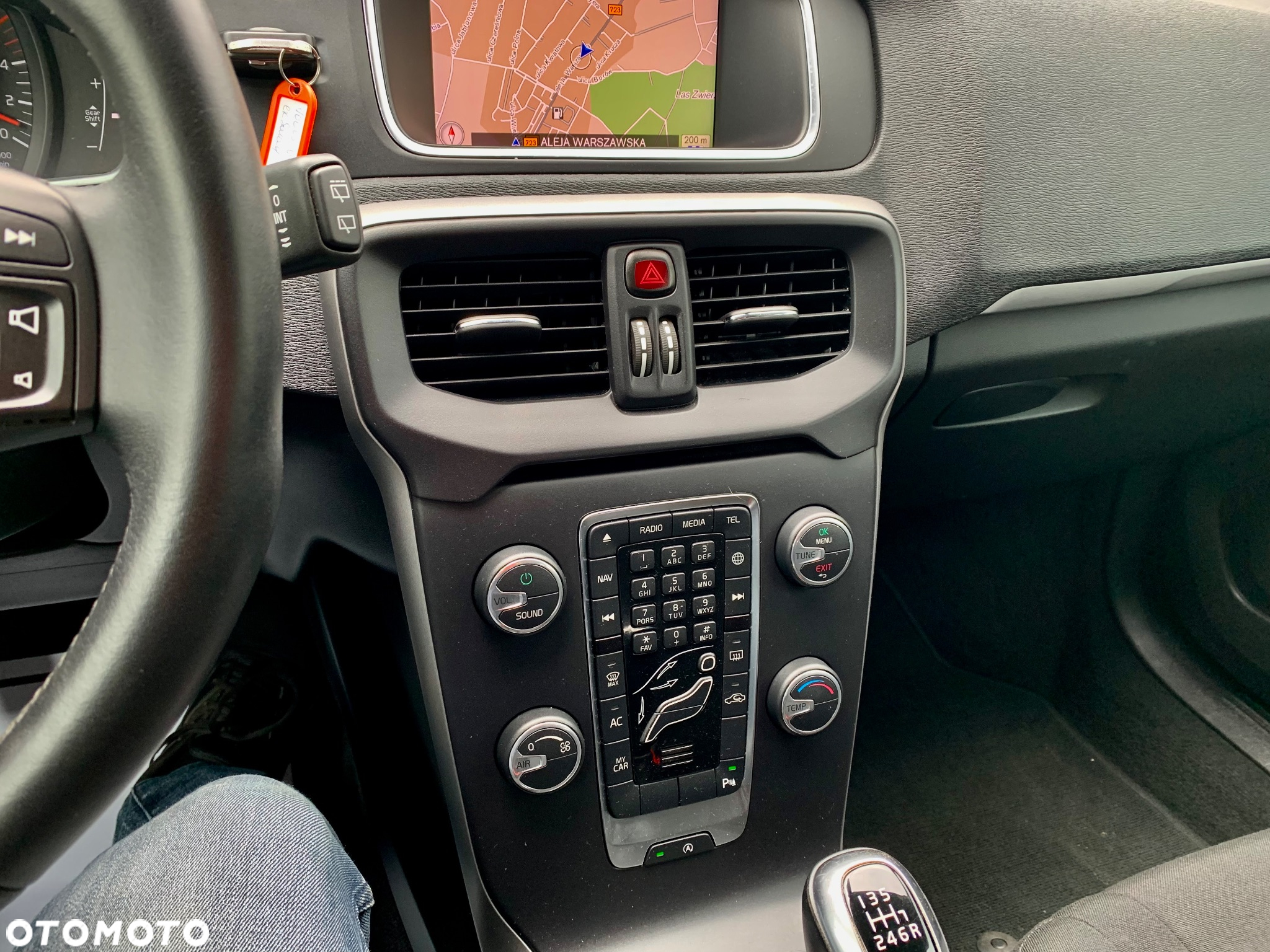 Volvo V40 D2 Drive-E Summum - 28