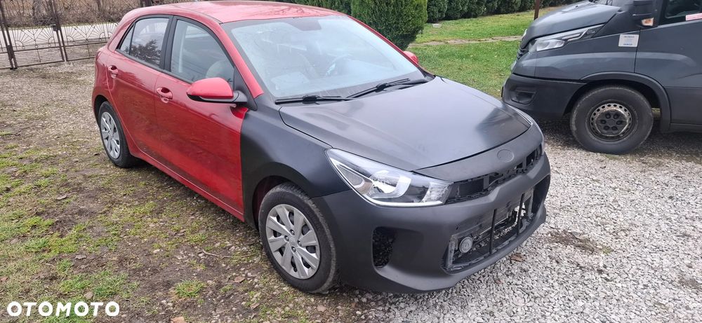Kia Rio - 7