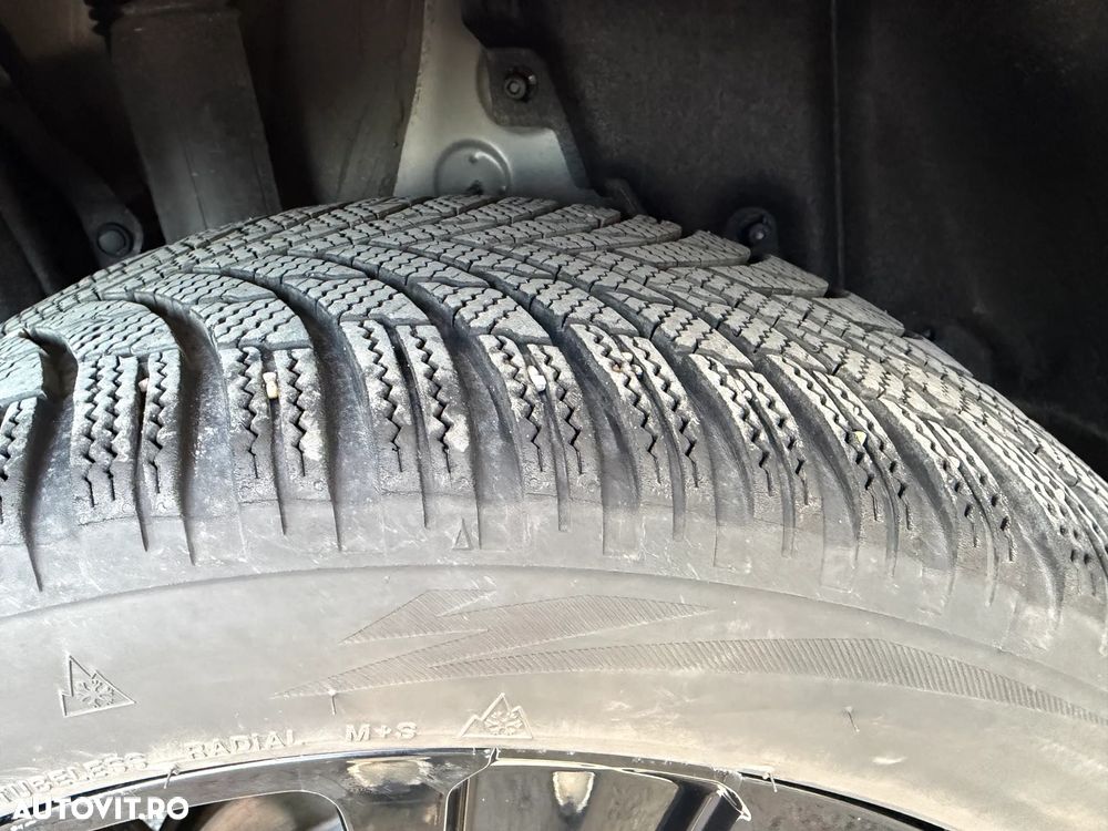 Lexus UX 250h E-FOUR Luxury ML - 10