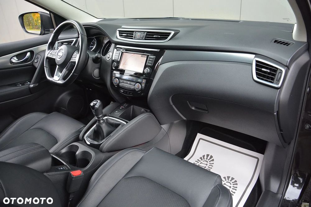 Nissan Qashqai 1.3 DIG-T TEKNA - 14