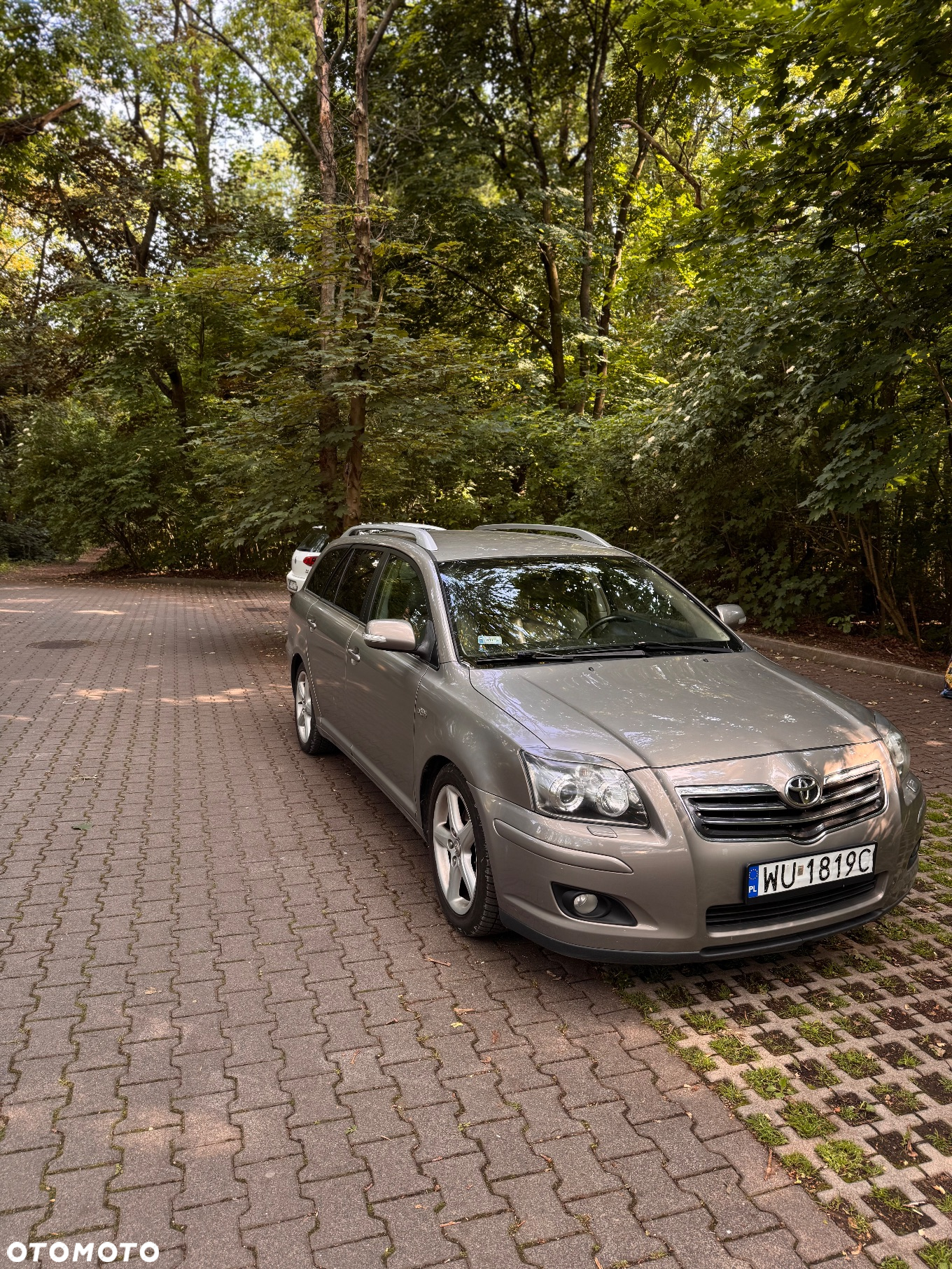 Toyota Avensis - 25