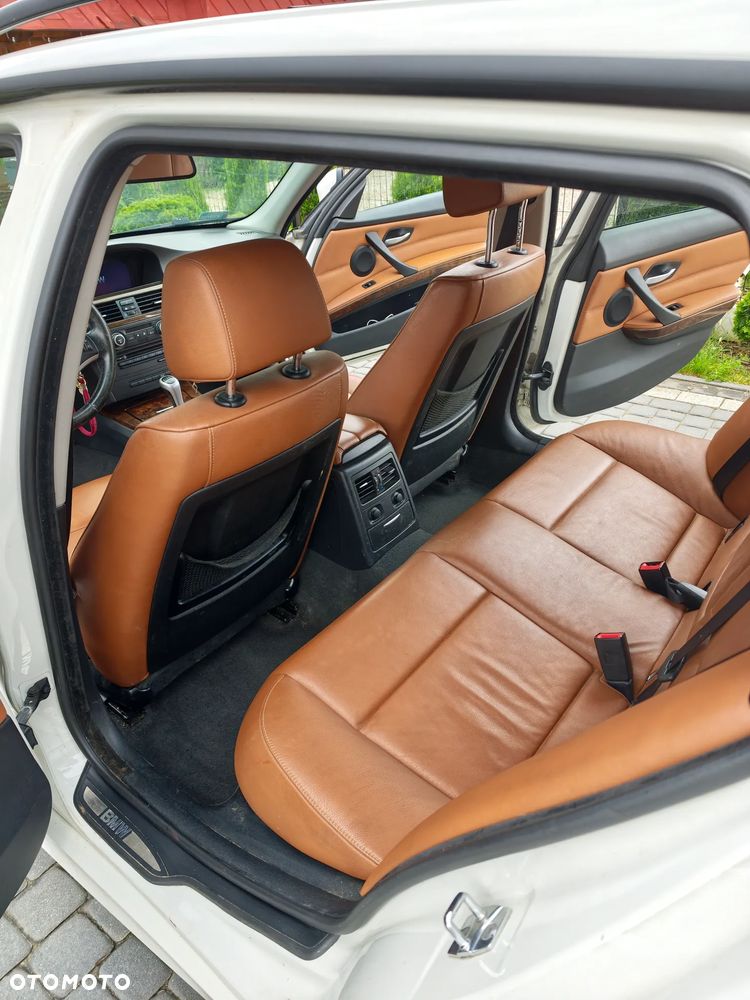 BMW Seria 3 318d - 9