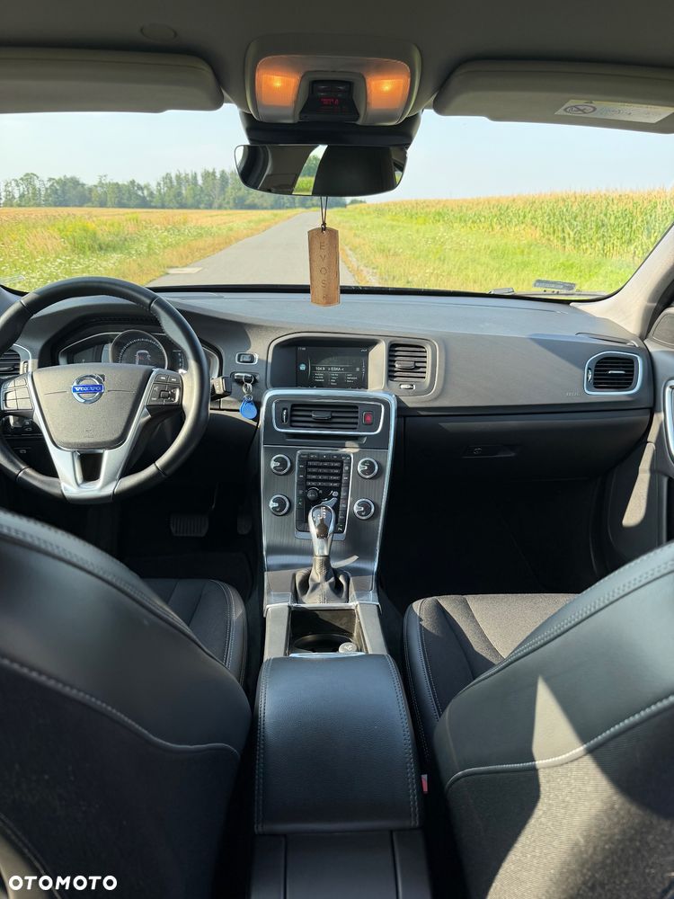 Volvo S60 D4 Drive-E Momentum - 15