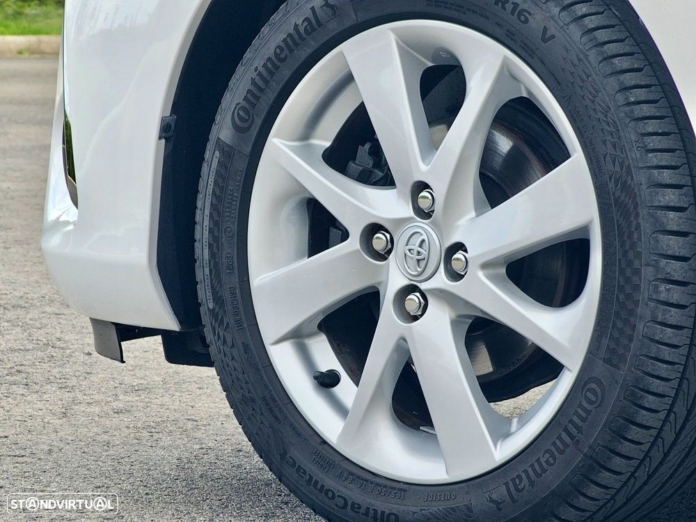 Toyota Yaris 1.5 HSD 20 Anos - 11