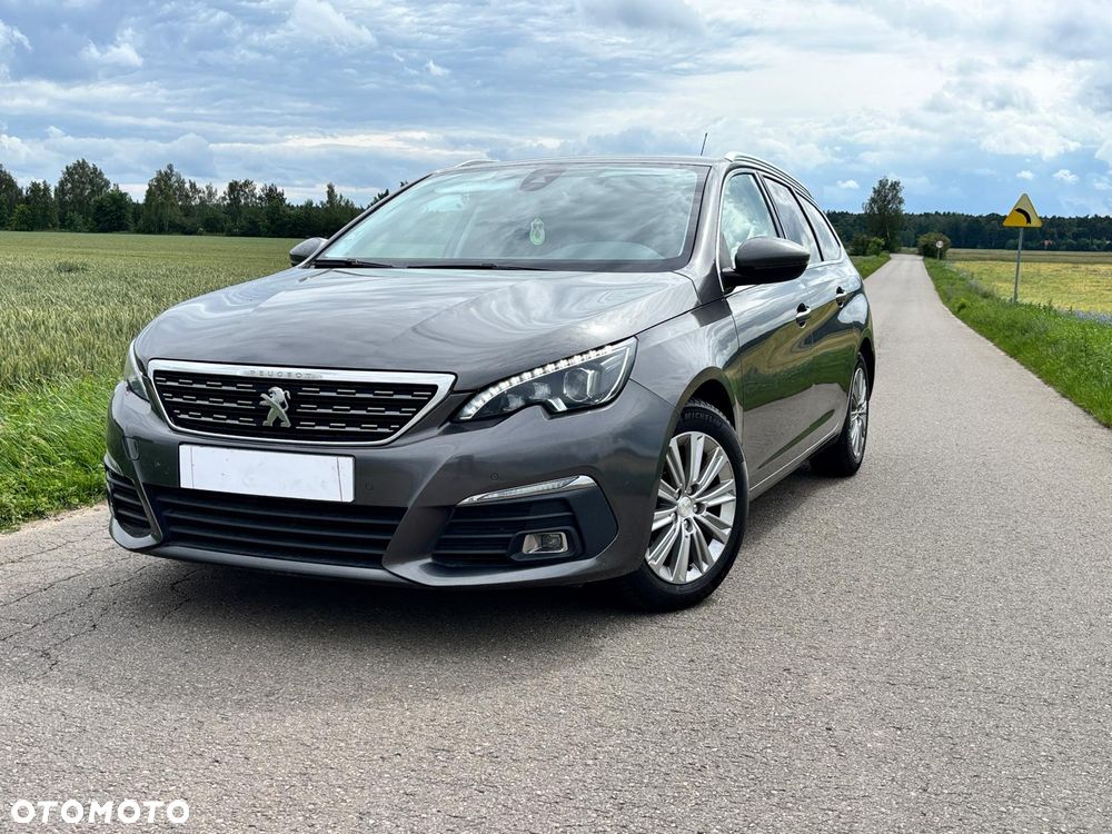 Peugeot 308 - 1