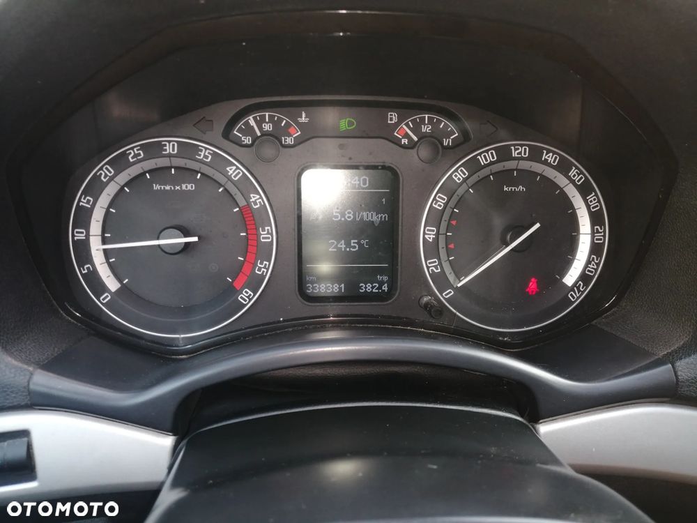 Skoda Octavia 2.0 TDI RS - 9