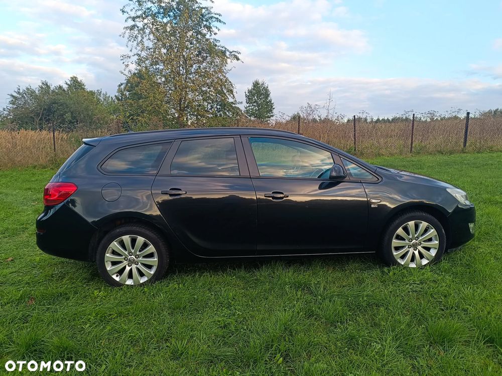 Opel Astra IV 1.4 T Cosmo - 4