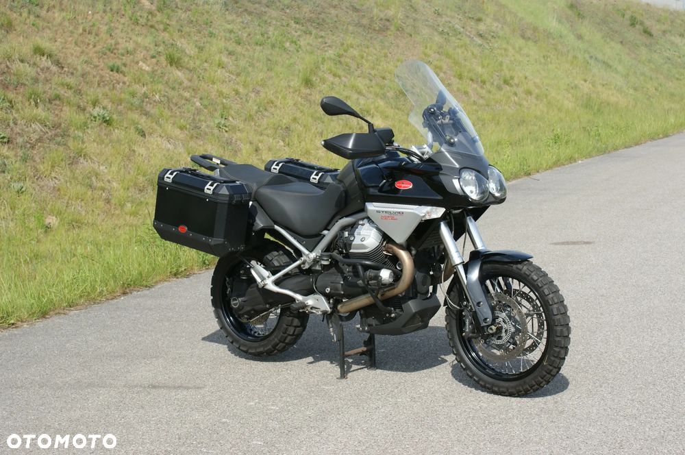 Moto Guzzi Stelvio - 3