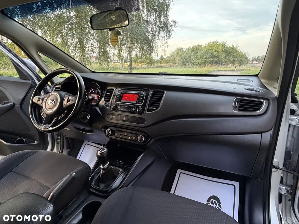 Kia Carens 1.6 GDI L - 35