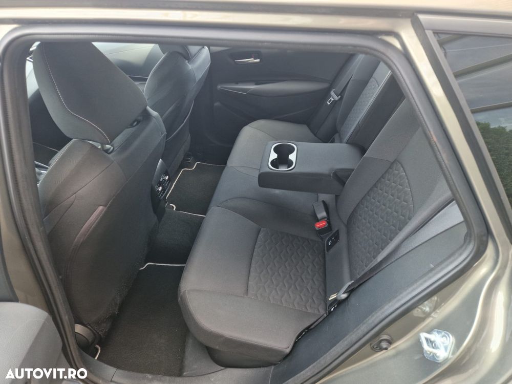 Toyota Corolla 1.8 HSD Business - 22