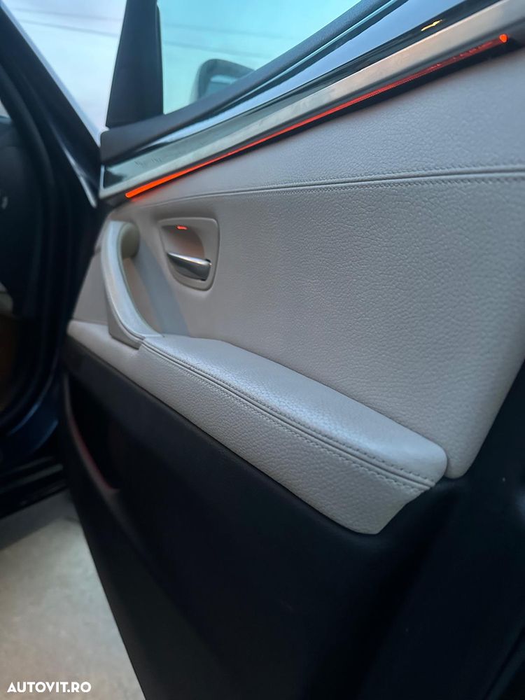 BMW Seria 5 525d Aut. - 25