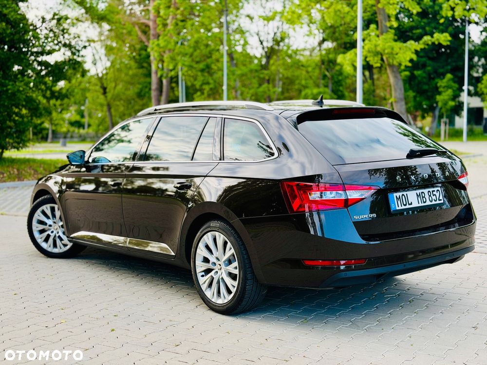 Skoda Superb 2.0 TDI DSG Style - 29