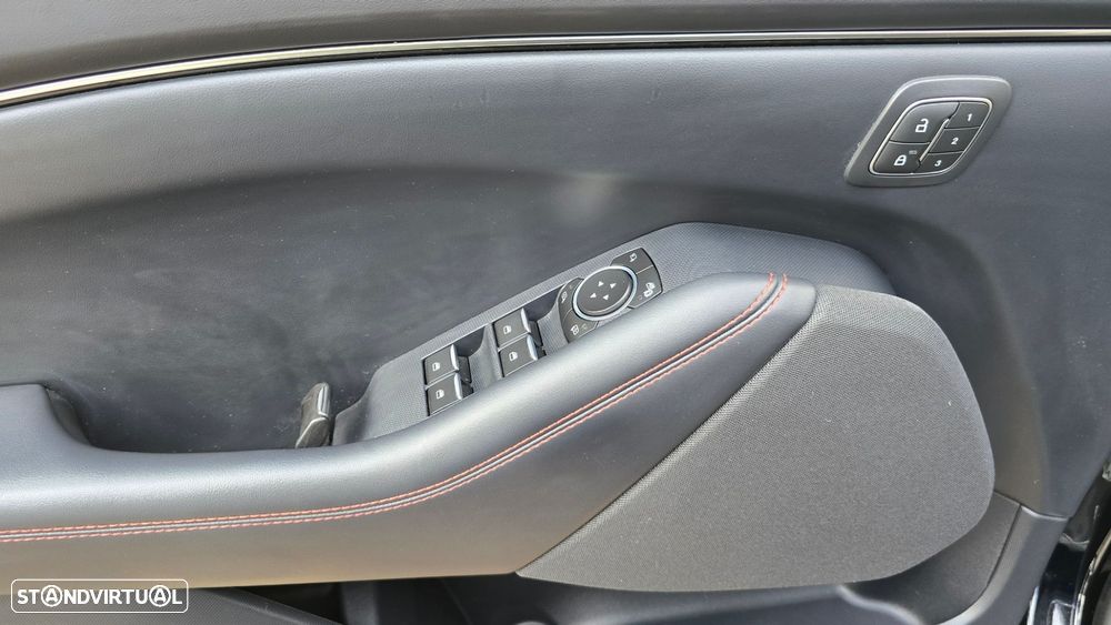 Ford Mustang Mach-E AWD - 8