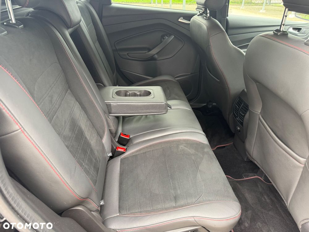 Ford Kuga - 13
