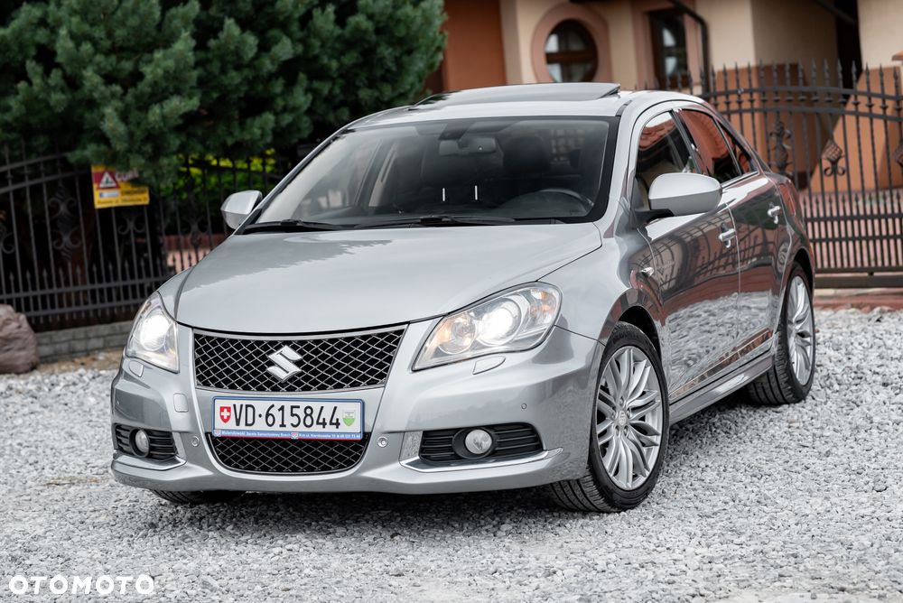 Suzuki Kizashi 2.4 4x4 CVT Sport - 4