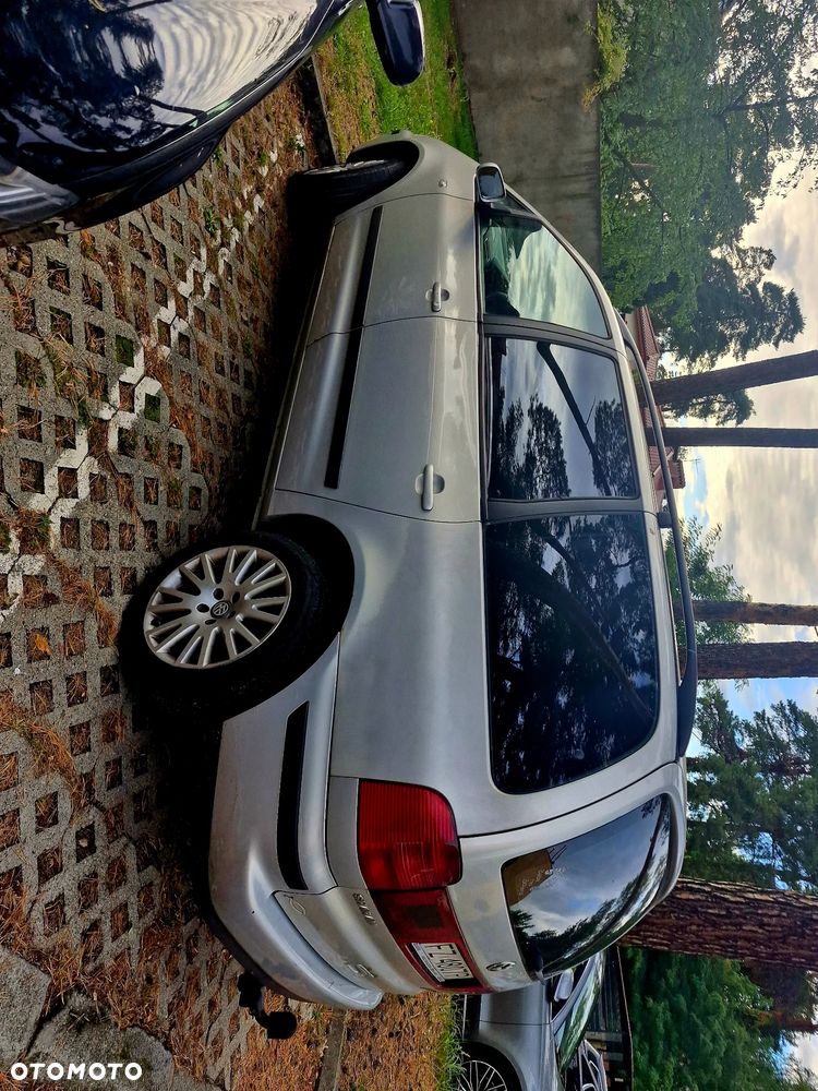 Volkswagen Sharan 2003 photo 3