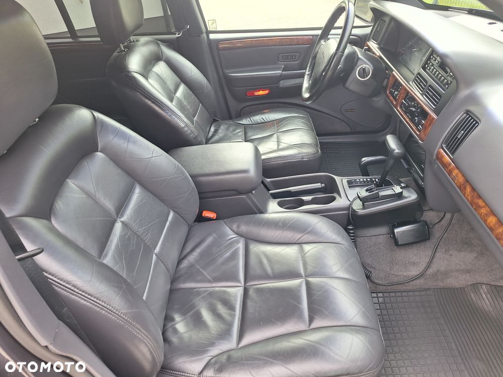 Jeep Grand Cherokee - 18