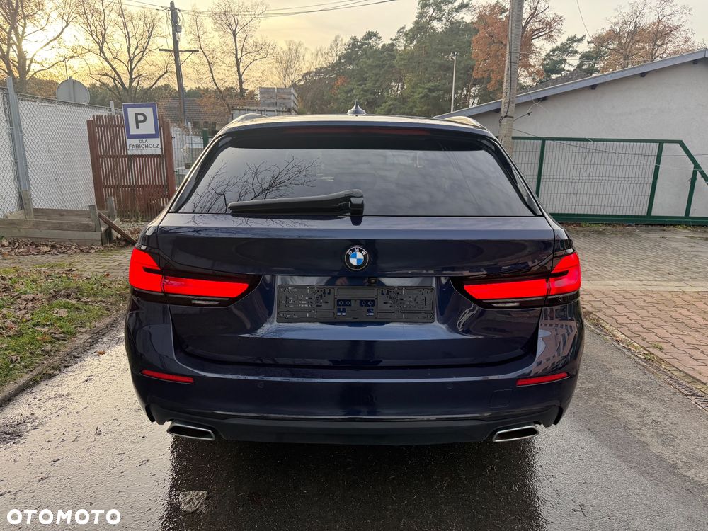 BMW Seria 5 520d Efficient Dynamics - 11