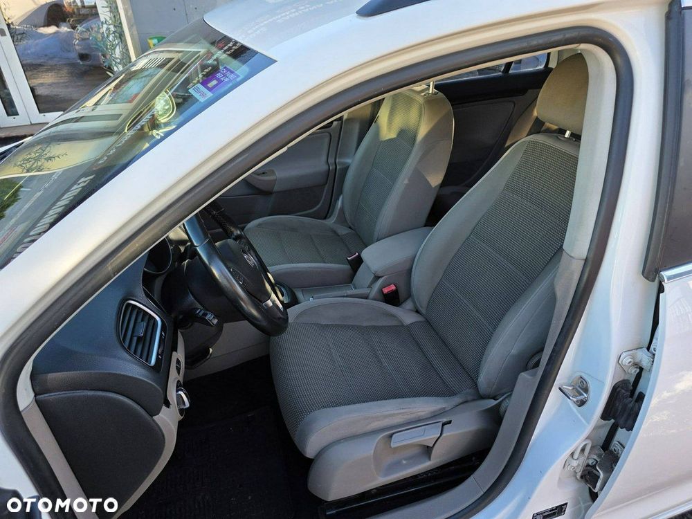 Volkswagen Golf 2.0 TDI DPF DSG Tour Edition - 6