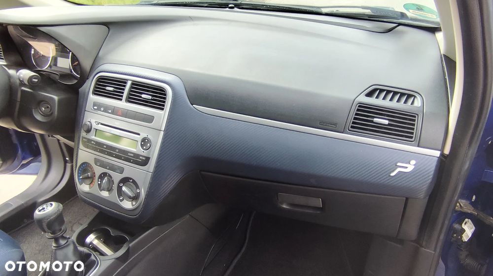 Fiat Grande Punto 1.4 8V - 11