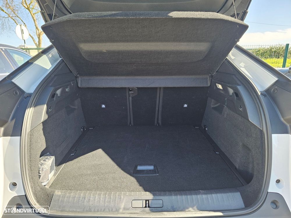 Peugeot 3008 1.2 Hybrid Allure e-DCS6 - 28