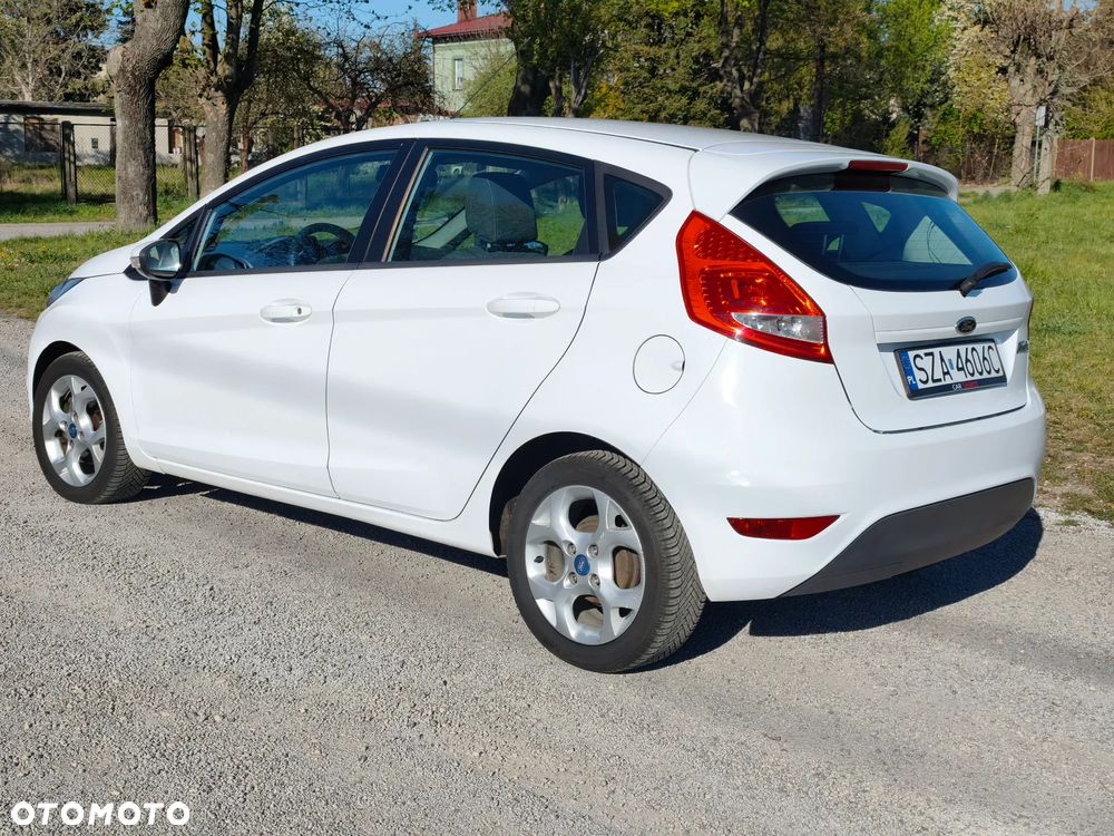 Ford Fiesta 1.4 Champions Edition - 4