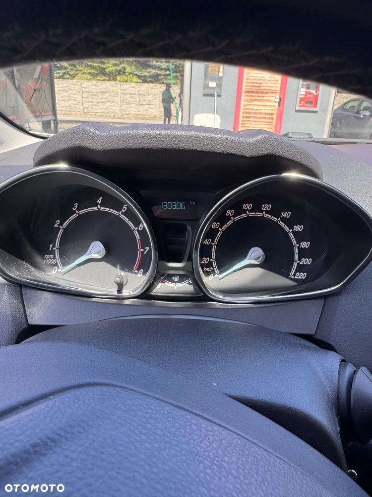 Ford Fiesta - 10