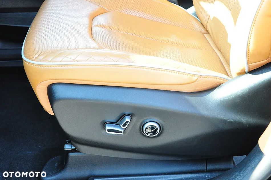 Chrysler Pacifica - 38