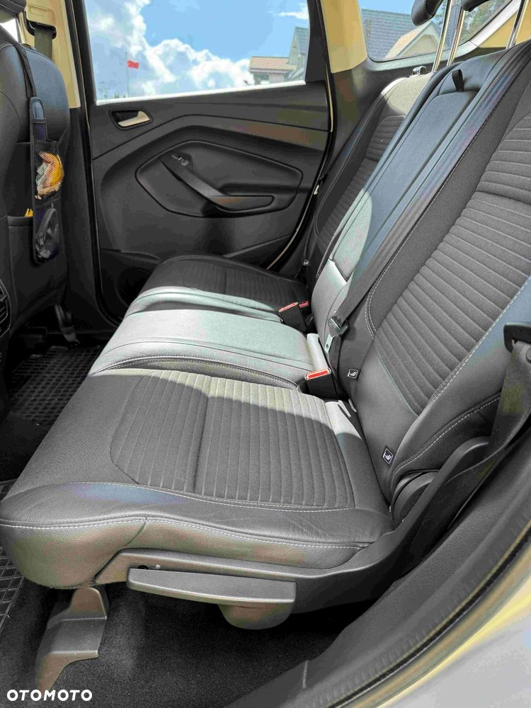 Ford Kuga - 9