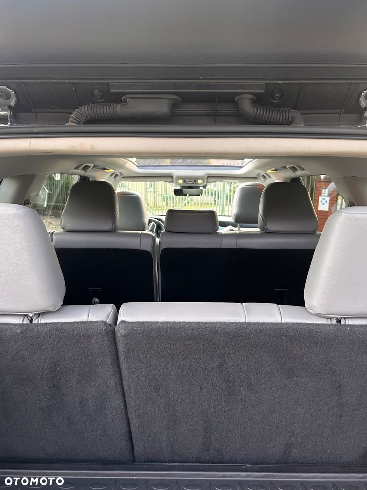 Toyota Highlander 2.5 Hybrid Executive Style - 12