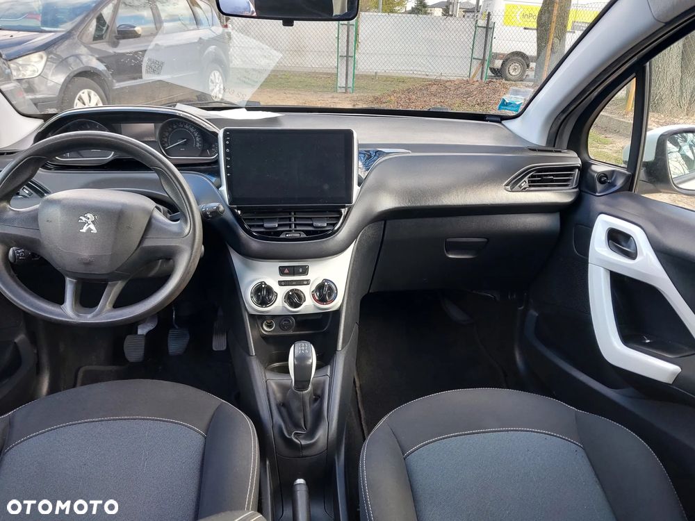 Peugeot 208 PureTech 68 Like - 12