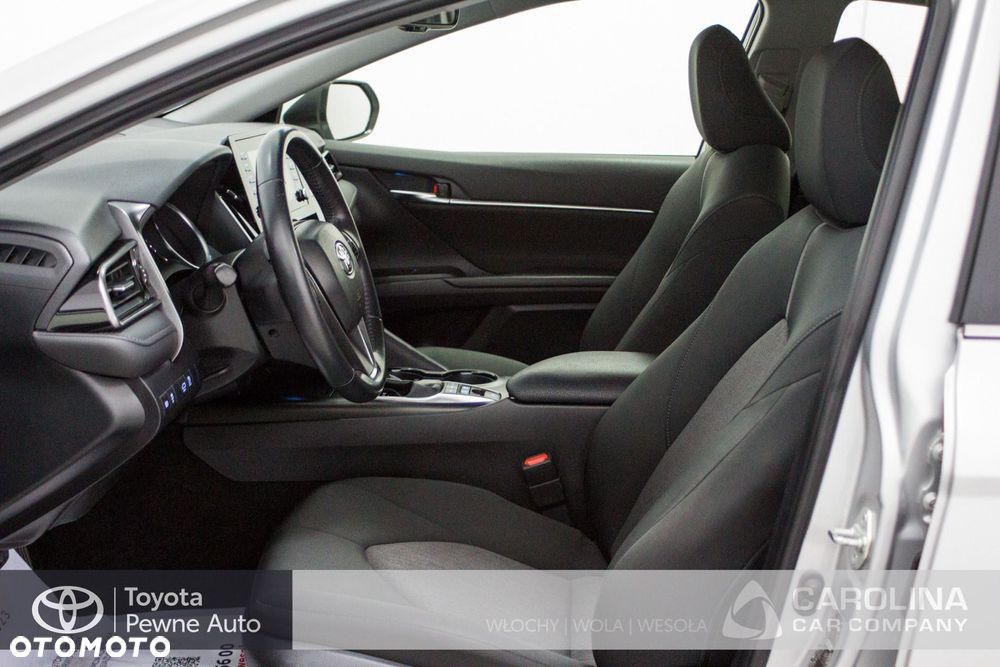 Toyota Camry - 6